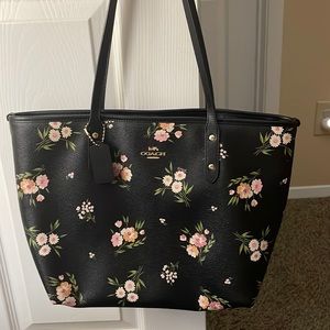 Flower print Coach shoulder purse